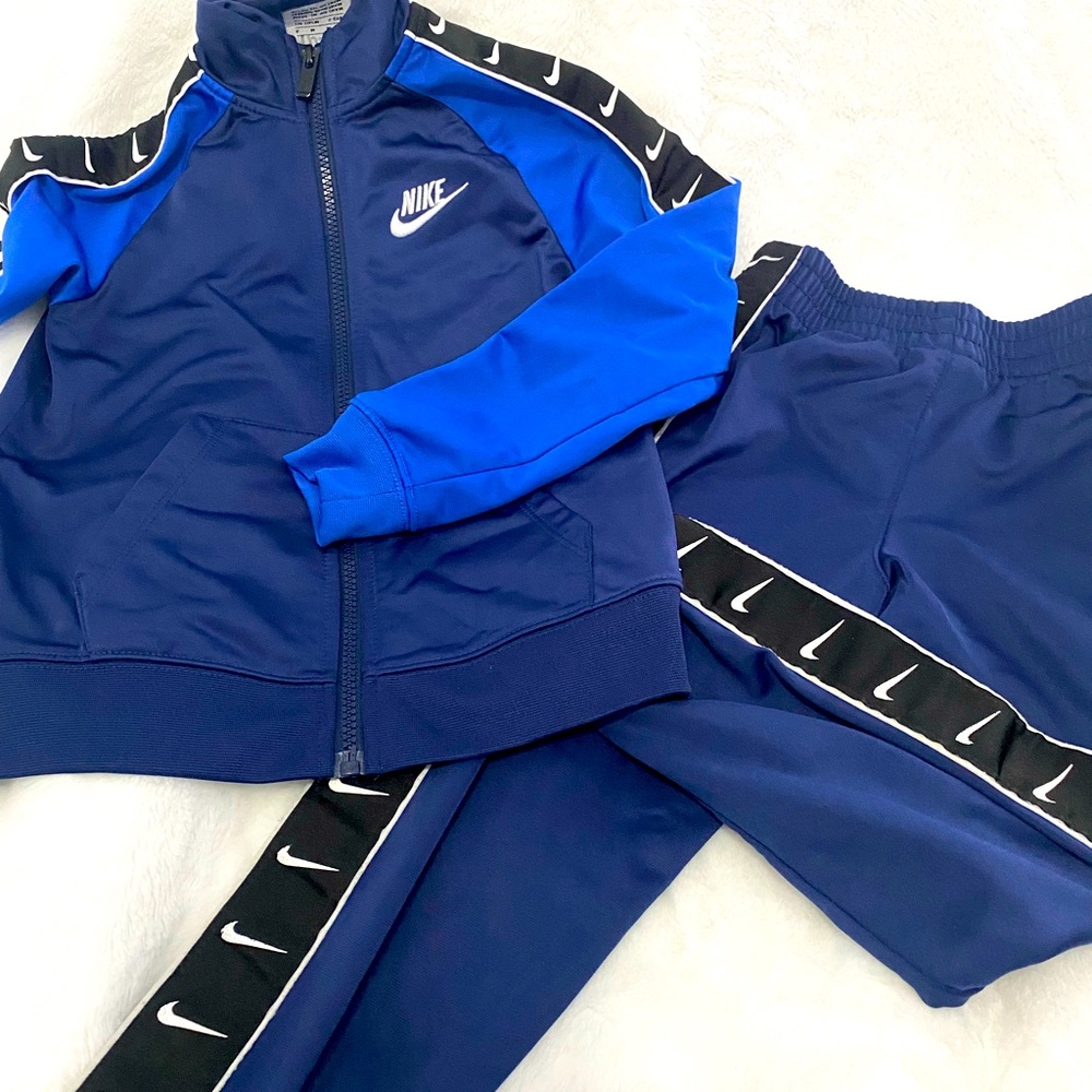 Boys Nike Jogger Set
